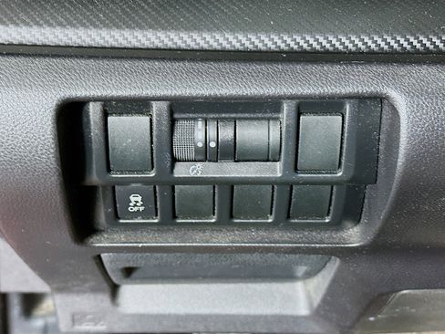 Used 2018 Subaru Impreza 2.0i image 17