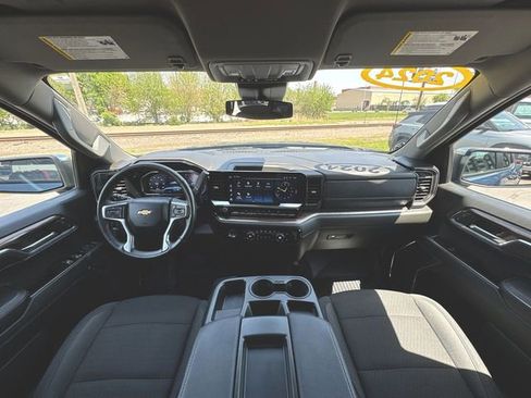 Used 2024 Chevrolet Silverado 1500 LT AWD/4WD image 20