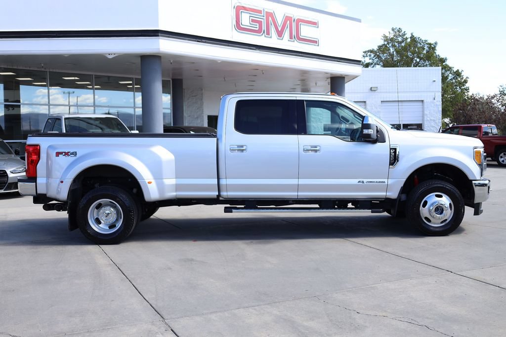 Used 2017 Ford F350 Lariat w/ Chrome Package AWD/4WD image 7