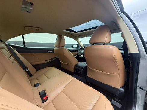 Used 2016 Lexus IS 200t RWD image 27