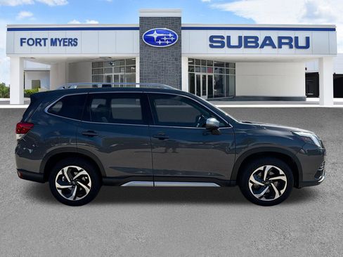 Used 2023 Subaru Forester Touring AWD/4WD image 41