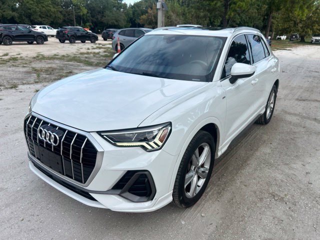 Used 2020 Audi Q3 2.0T Premium Plus AWD/4WD image 2