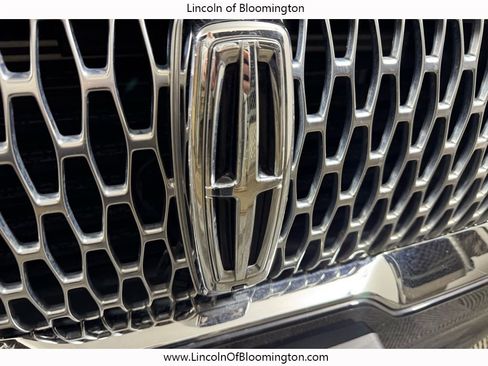Certified 2022 Lincoln Aviator Reserve w/ Equipment Group 201A AWD/4WD image 13