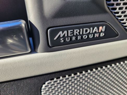 Used 2023 Land Rover Defender 130 X-Dynamic SE image 28