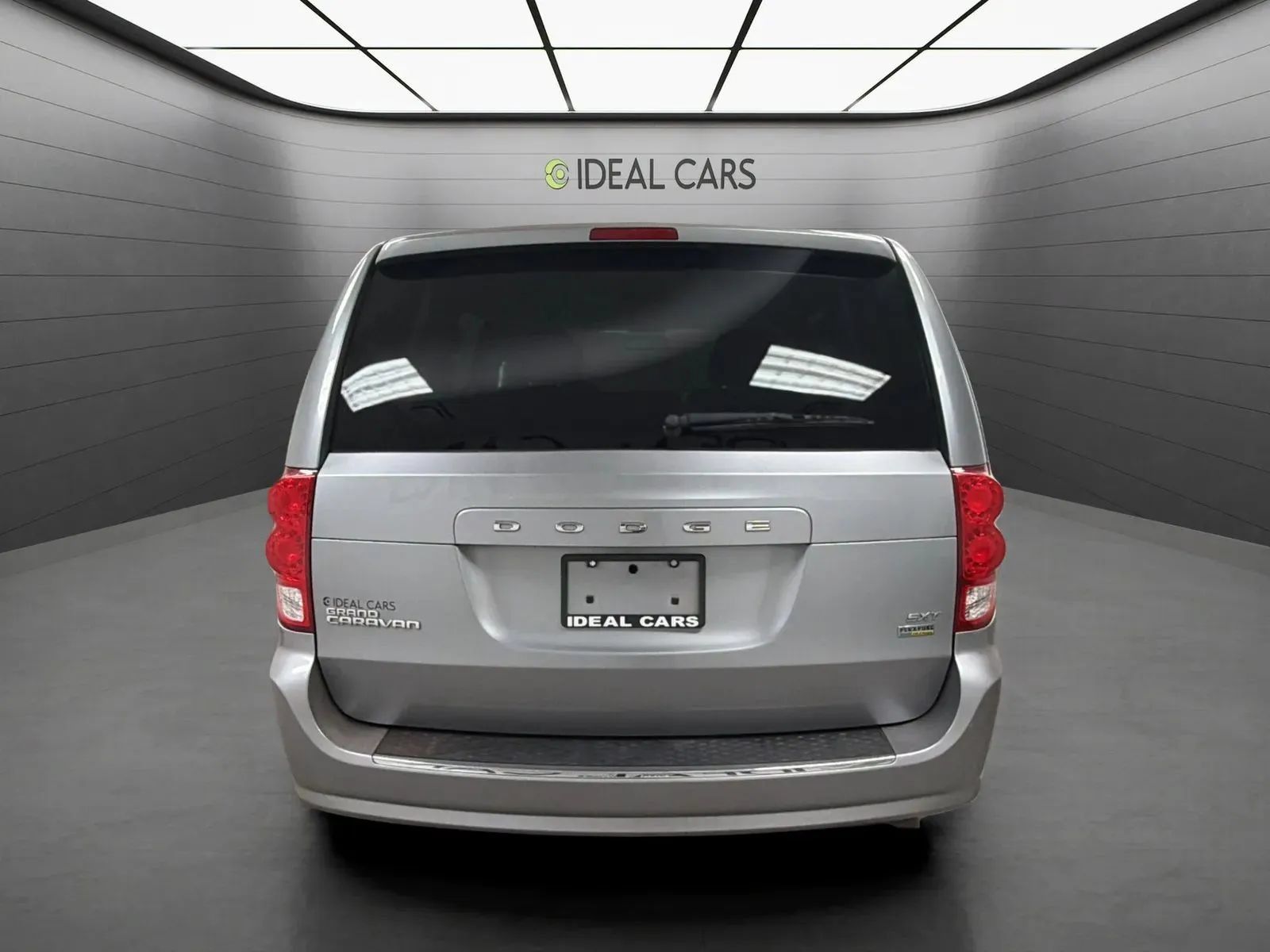 Used 2014 Dodge Grand Caravan SXT FWD image 6