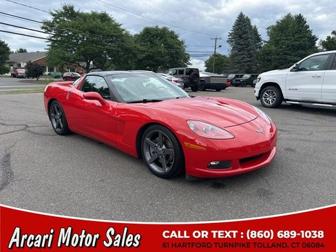 Used 2005 Chevrolet Corvette Coupe w/ Preferred Equipment Group RWD image 7