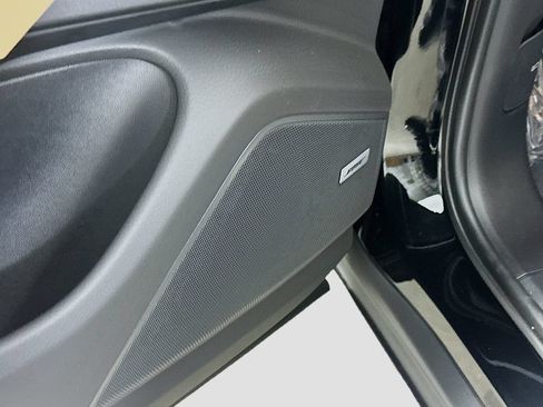 Certified 2026 Porsche Cayenne AWD/4WD image 20