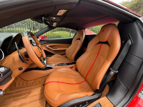 Used 2021 Ferrari F8 Tributo RWD image 9