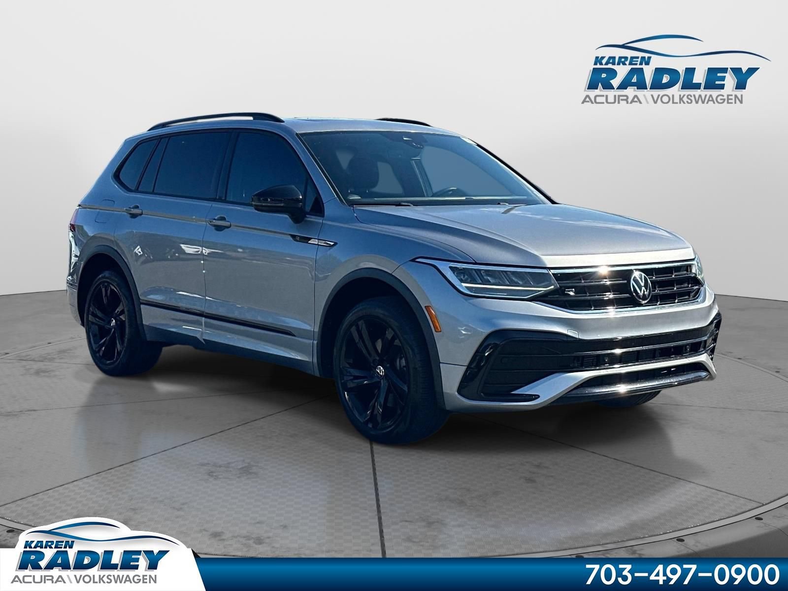 Certified 2023 Volkswagen Tiguan SE R-Line FWD image 1