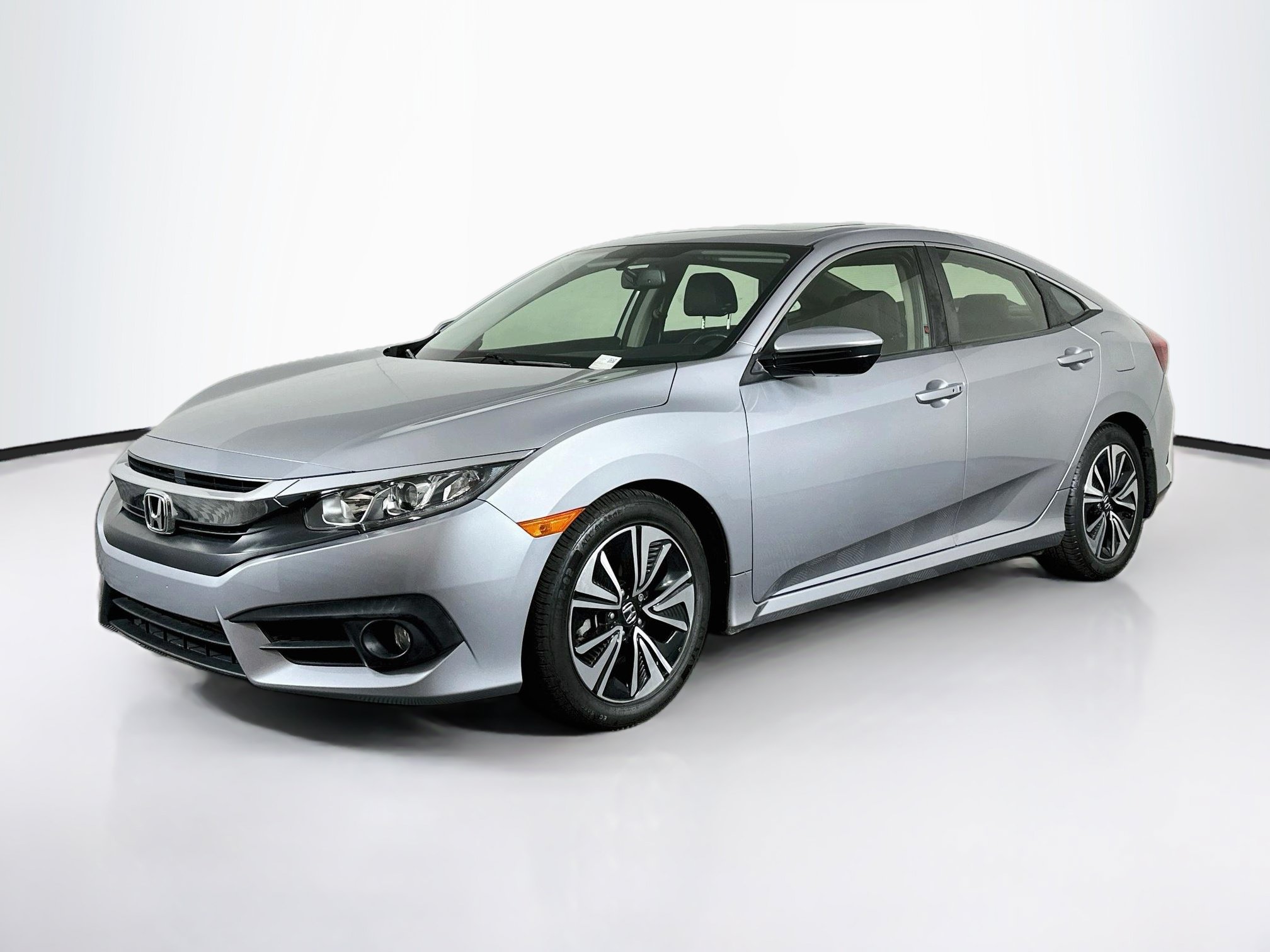 Used 2018 Honda Civic EX-L image 3