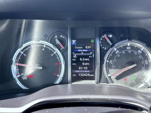 Used 2021 Toyota 4Runner Limited AWD/4WD image 14
