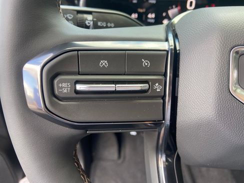 New 2026 GMC Canyon AT4 w/ Technology Plus Package AWD/4WD image 19