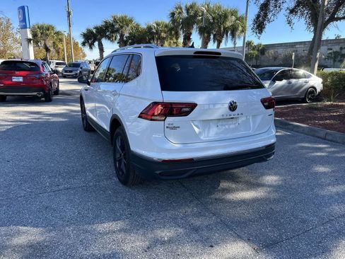 Used 2024 Volkswagen Tiguan SE image 4