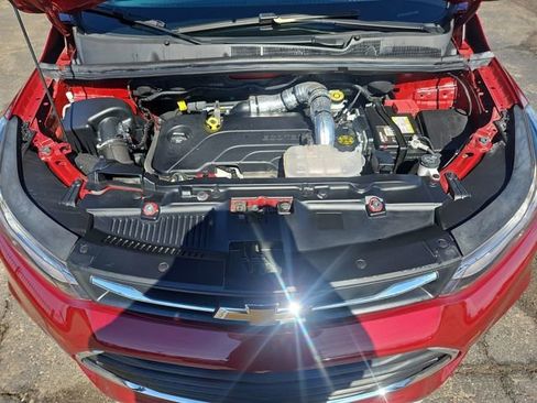 Certified 2022 Chevrolet Trax LT w/ LT Convenience Package image 22