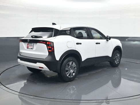 New 2026 Nissan Kicks S image 7