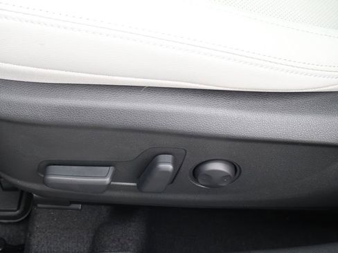 Used 2023 Hyundai Kona Limited w/ Cargo Package FWD image 34