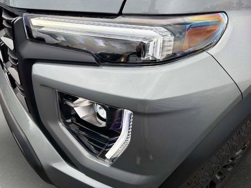 New 2026 GMC Canyon Elevation w/ Convenience Package image 9