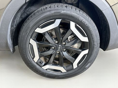 Used 2025 Kia Telluride S FWD image 11