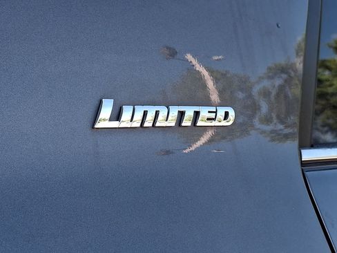 Used 2019 Toyota 4Runner Limited AWD/4WD image 10