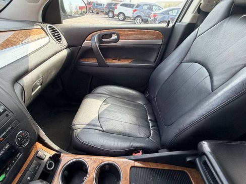 Used 2011 Buick Enclave CXL image 15