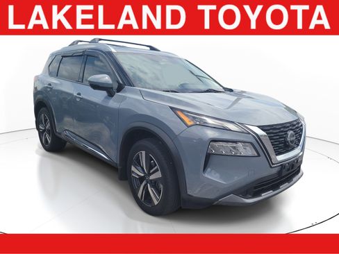 Used 2023 Nissan Rogue SL FWD image 1