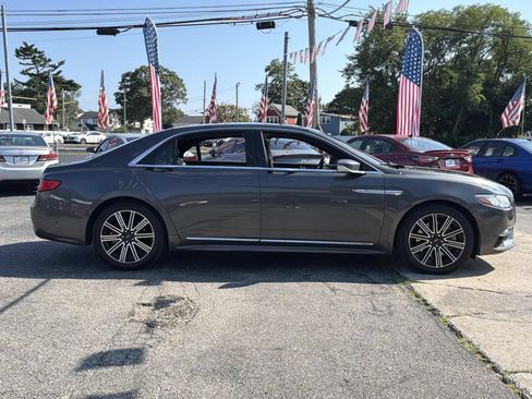 Used 2018 Lincoln Continental Reserve AWD/4WD image 11