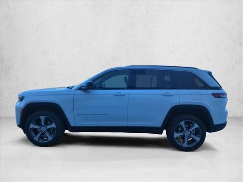 New 2026 Jeep Grand Cherokee Limited RWD image 4
