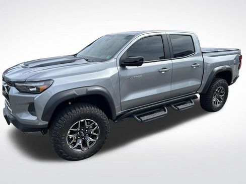 Used 2026 Chevrolet Colorado ZR2 w/ Technology Package AWD/4WD image 2