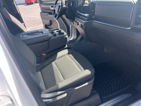 Used 2025 Chevrolet Silverado 1500 LT AWD/4WD image 21