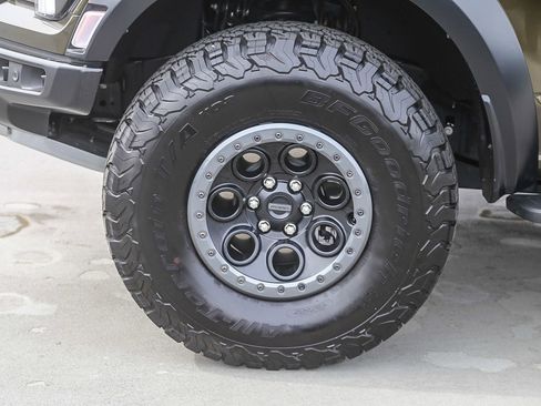 Used 2025 Ford F150 Raptor image 9