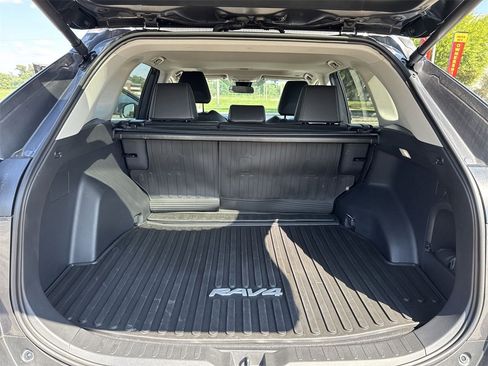 Used 2025 Toyota RAV4 XLE Premium image 34