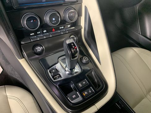 Used 2016 Jaguar F-TYPE Coupe image 25