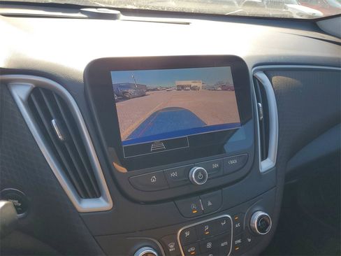 Used 2024 Chevrolet Malibu LT image 21