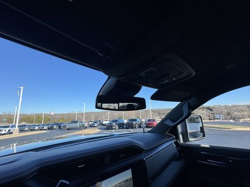 Used 2025 GMC Sierra 2500 AT4 image 19