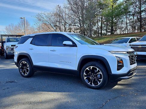 New 2026 Chevrolet Equinox LT image 6