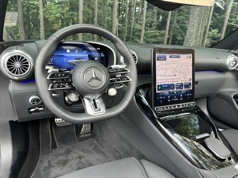 Used 2022 Mercedes-Benz SL 63 AMG 4MATIC image 16