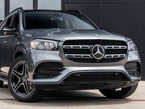 Used 2023 Mercedes-Benz GLS 450 4MATIC image 5