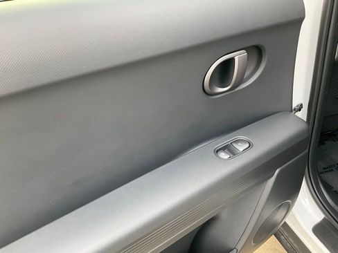 Used 2025 Hyundai Ioniq 5 SEL image 34