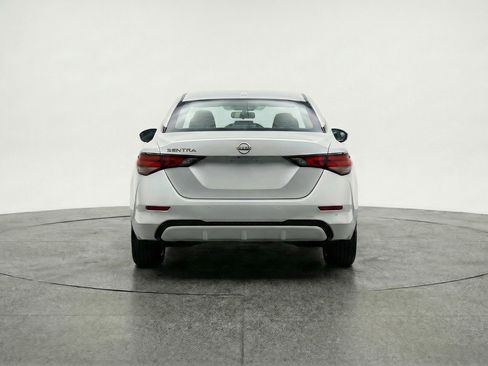 Used 2025 Nissan Sentra SV image 7