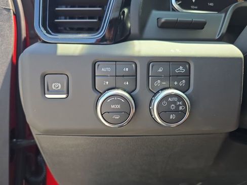 New 2026 GMC Sierra 1500 AT4 w/ Technology Package AWD/4WD image 24