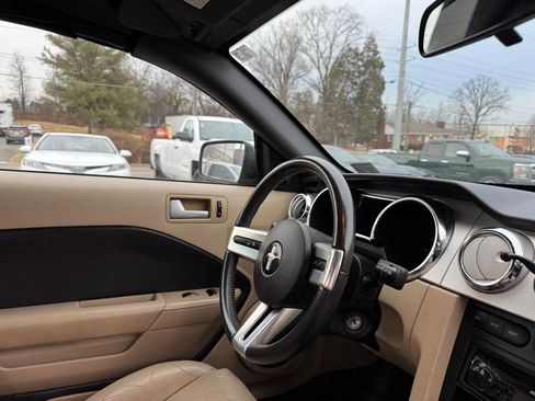 Used 2005 Ford Mustang Deluxe Convertible image 20