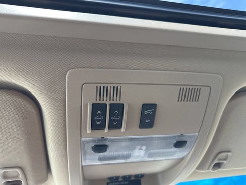 Used 2013 Chevrolet Suburban LTZ AWD/4WD image 81