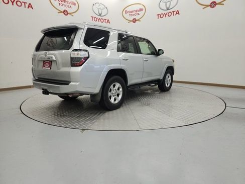 Used 2018 Toyota 4Runner SR5 Premium image 8