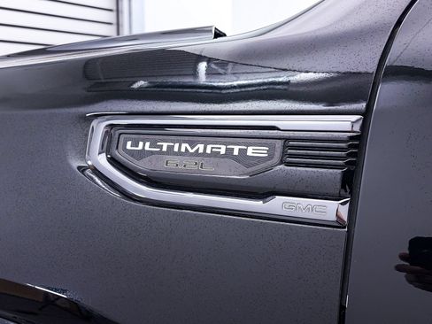 Used 2025 GMC Sierra 1500 Denali Ultimate AWD/4WD image 2