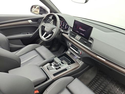 Used 2023 Audi Q5 2.0T Premium Plus w/ Premium Plus Package AWD/4WD image 18