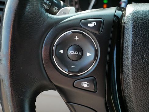 Used 2017 Honda Pilot Touring image 26