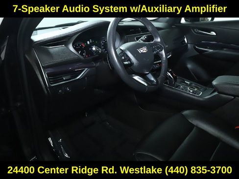 Used 2023 Cadillac XT4 Luxury w/ Cold Weather Package image 18