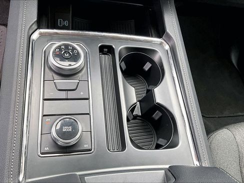 Used 2024 Ford Expedition Max XLT image 20