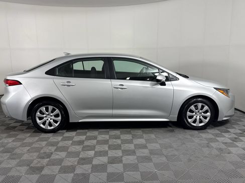 Used 2025 Toyota Corolla LE FWD image 8