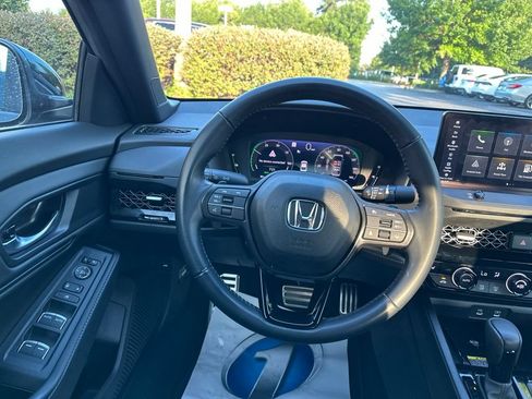Used 2025 Honda Accord Sport image 18